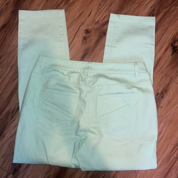Signature Slimming by Christopher & Banks Mint Green Cropped Ankle Pants Size 6 - Picture 1 of 12